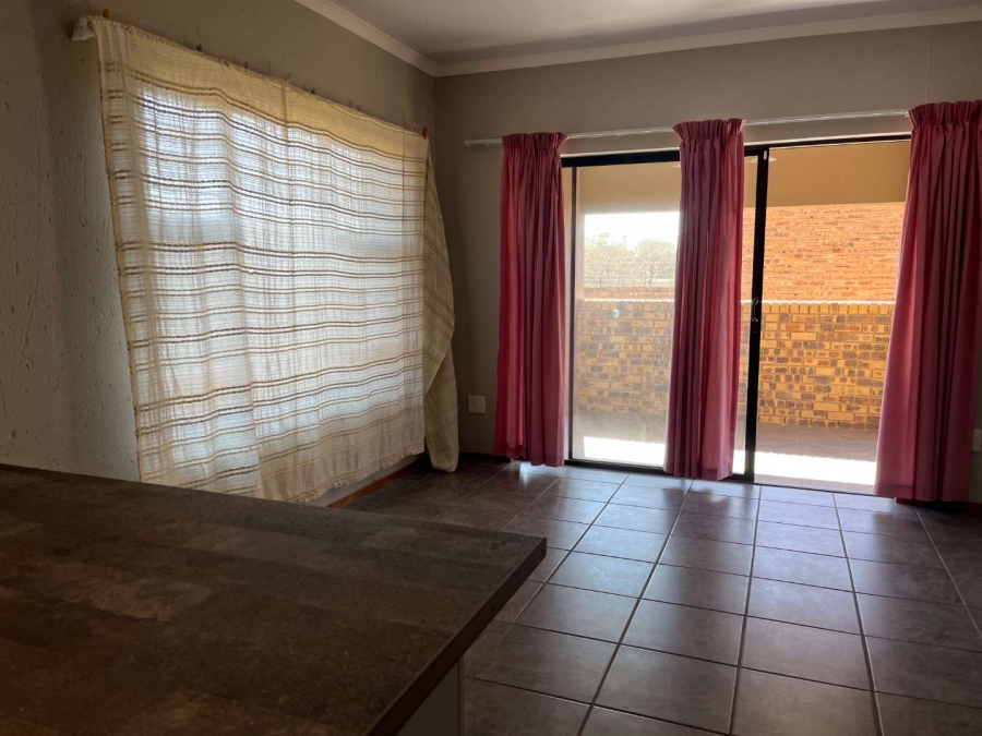 To Let 1 Bedroom Property for Rent in Albertskroon Gauteng