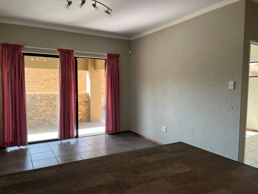 To Let 1 Bedroom Property for Rent in Albertskroon Gauteng