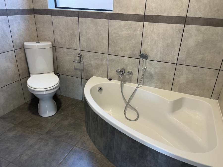 To Let 1 Bedroom Property for Rent in Albertskroon Gauteng
