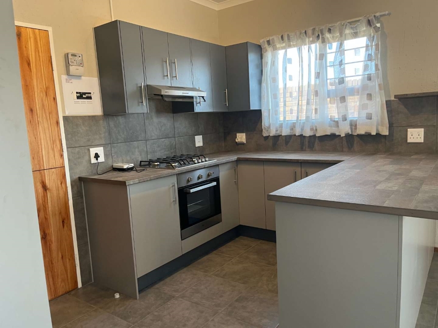 To Let 1 Bedroom Property for Rent in Albertskroon Gauteng
