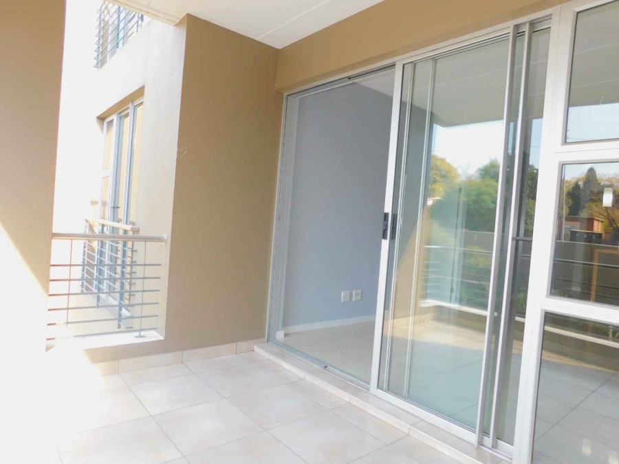 To Let 2 Bedroom Property for Rent in Douglasdale Gauteng