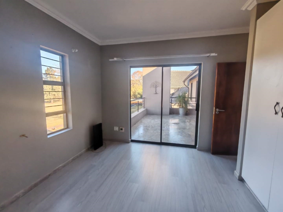 To Let 3 Bedroom Property for Rent in Zwartkop Golf Estate Gauteng