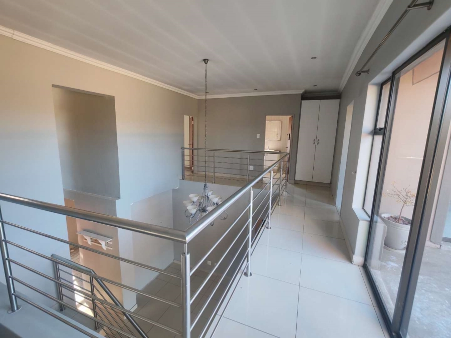 To Let 3 Bedroom Property for Rent in Zwartkop Golf Estate Gauteng