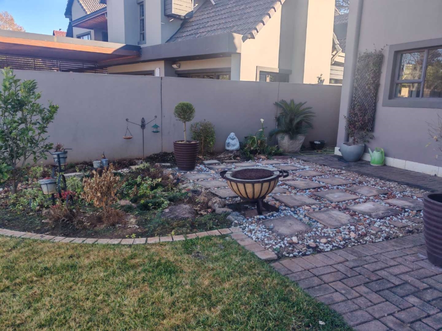To Let 3 Bedroom Property for Rent in Zwartkop Golf Estate Gauteng