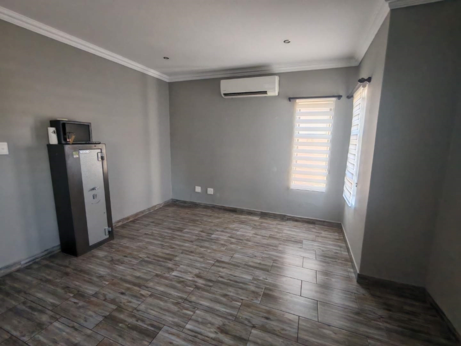 To Let 3 Bedroom Property for Rent in Zwartkop Golf Estate Gauteng