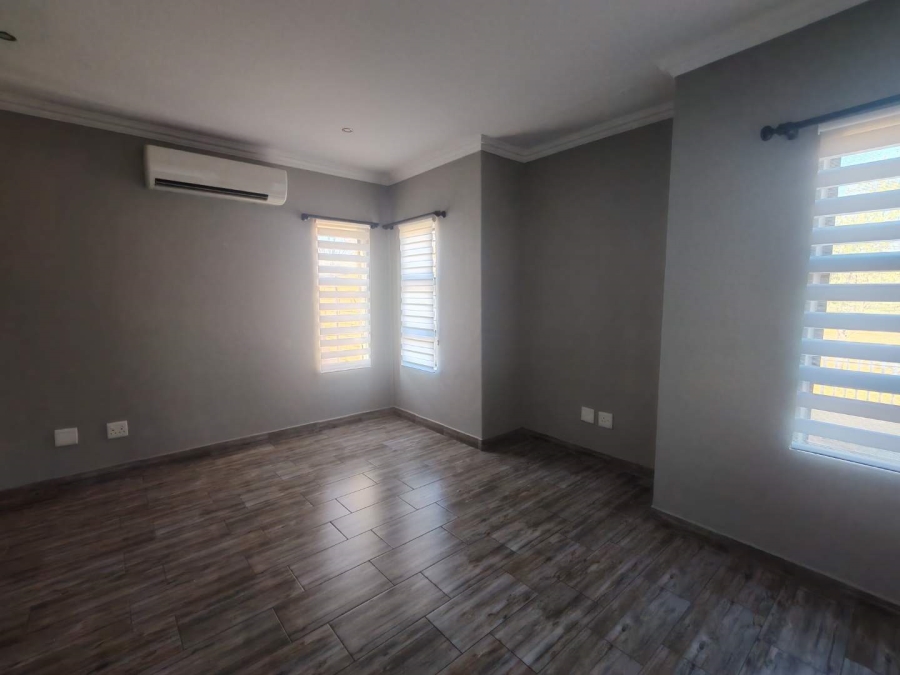 To Let 3 Bedroom Property for Rent in Zwartkop Golf Estate Gauteng