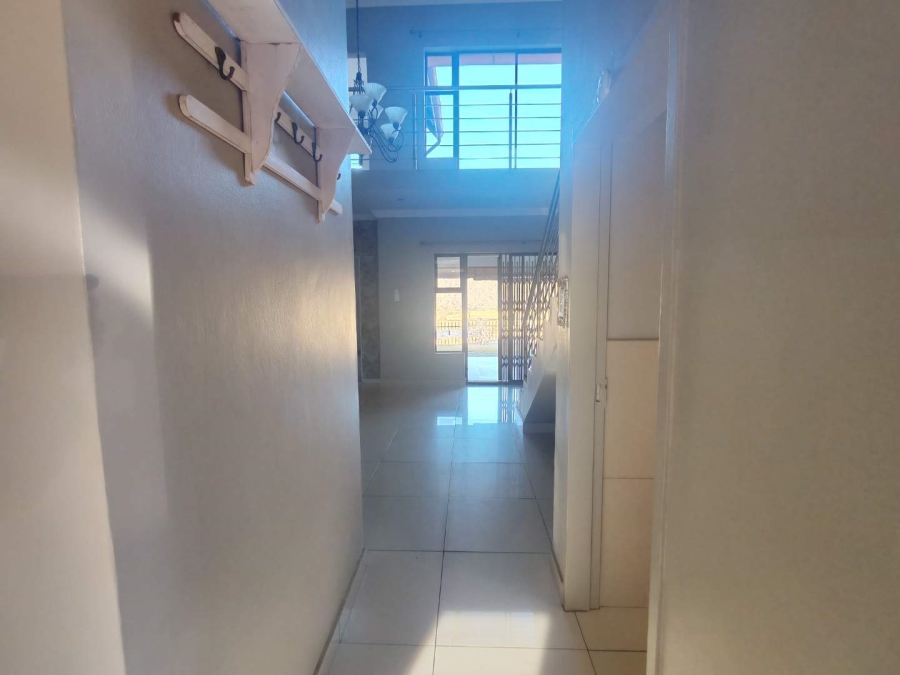 To Let 3 Bedroom Property for Rent in Zwartkop Golf Estate Gauteng