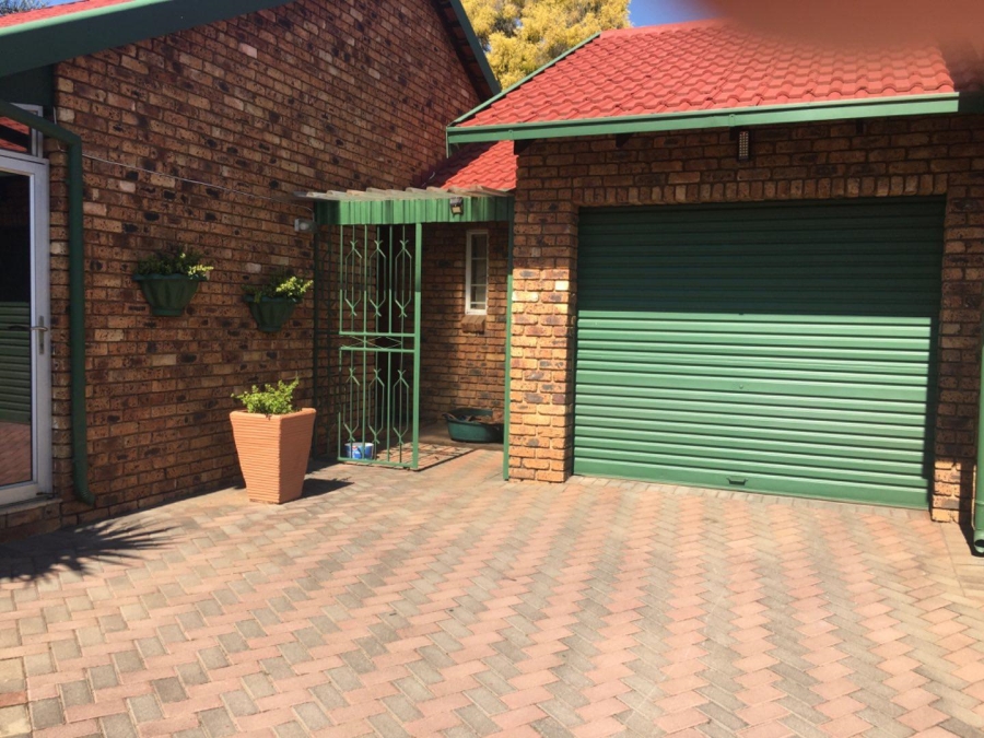 3 Bedroom Property for Sale in The Reeds Gauteng