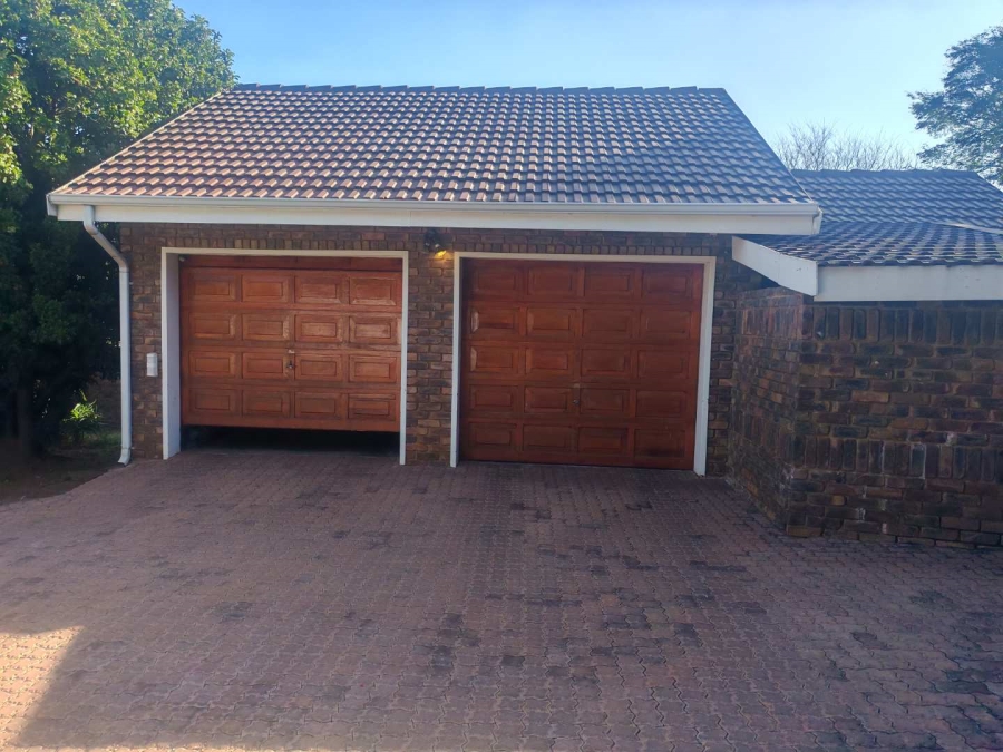 4 Bedroom Property for Sale in Monument Park Gauteng