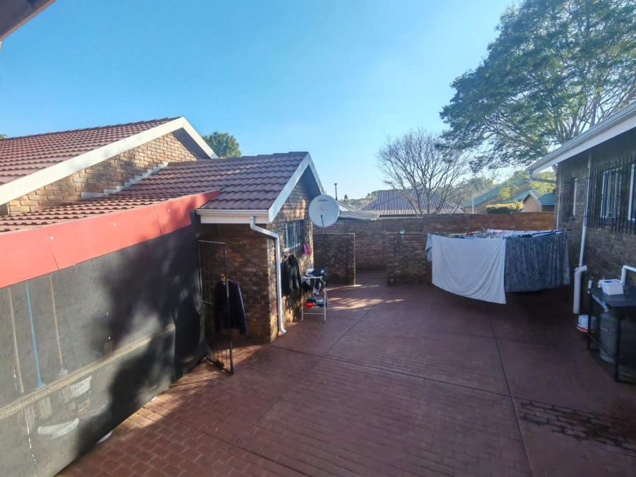 4 Bedroom Property for Sale in Monument Park Gauteng