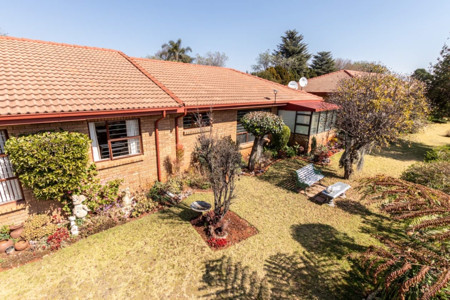 1 Bedroom Property for Sale in Wilro Park Gauteng