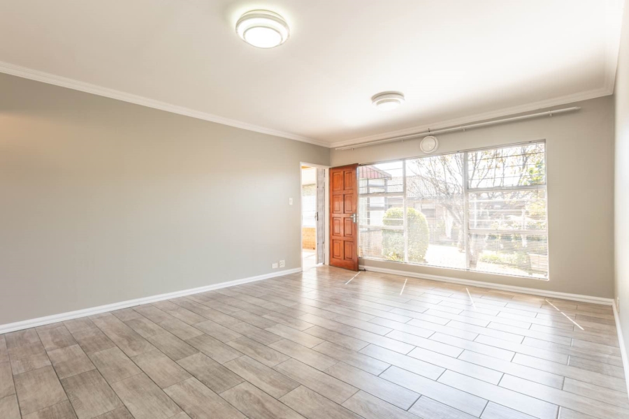 1 Bedroom Property for Sale in Wilro Park Gauteng