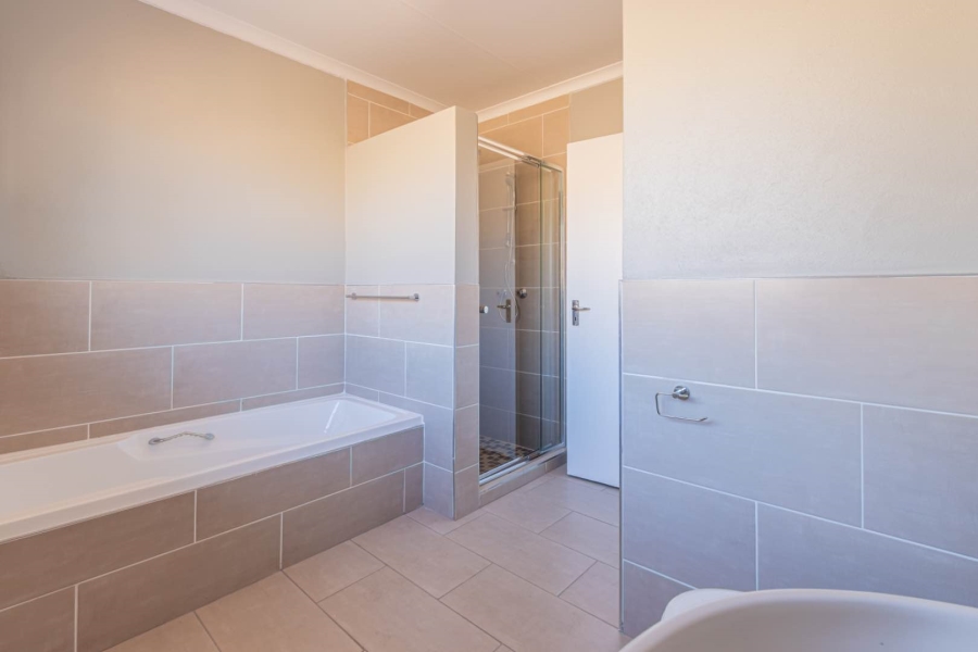 1 Bedroom Property for Sale in Wilro Park Gauteng