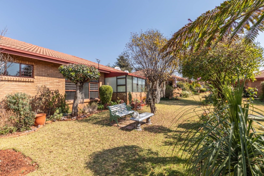 1 Bedroom Property for Sale in Wilro Park Gauteng