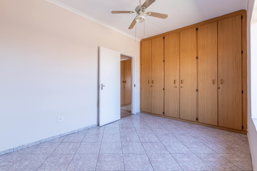 2 Bedroom Property for Sale in Wilro Park Gauteng