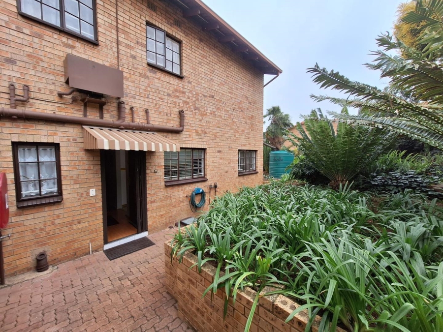 3 Bedroom Property for Sale in New Redruth Gauteng