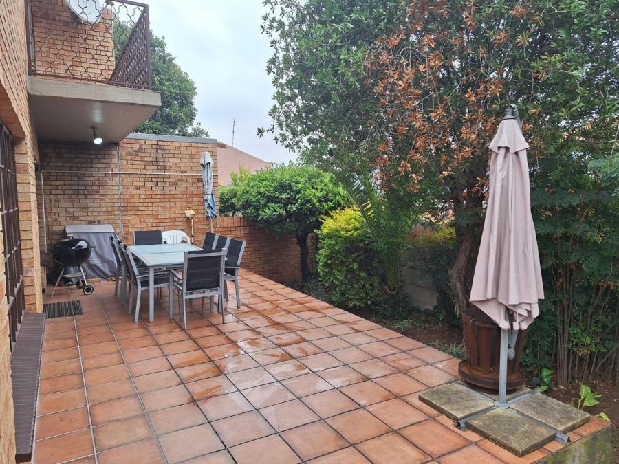 3 Bedroom Property for Sale in New Redruth Gauteng