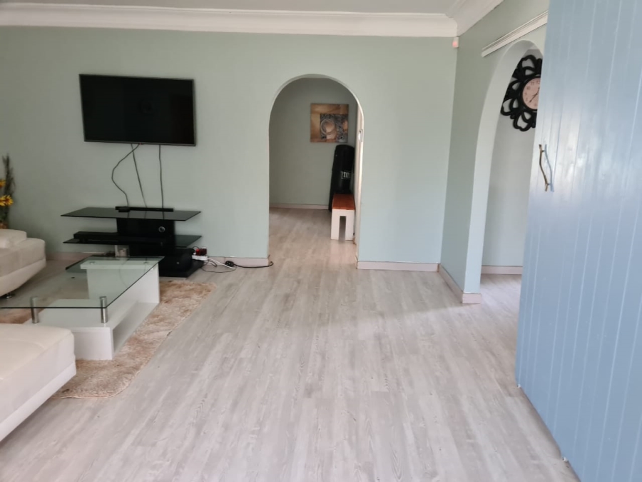 5 Bedroom Property for Sale in Kibler Park Gauteng