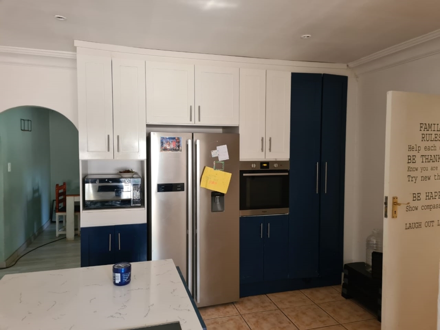 5 Bedroom Property for Sale in Kibler Park Gauteng