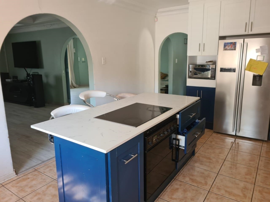 5 Bedroom Property for Sale in Kibler Park Gauteng