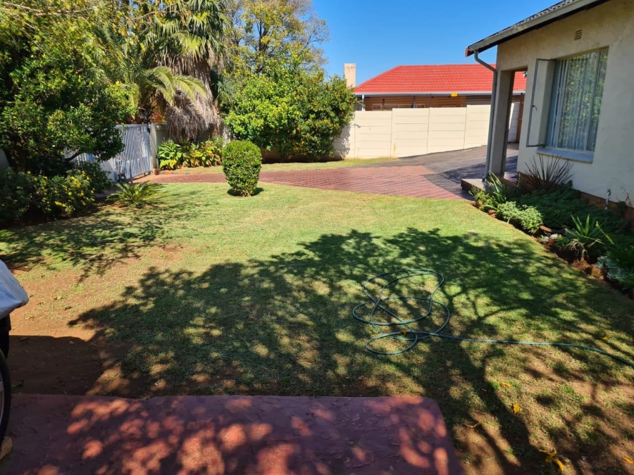 5 Bedroom Property for Sale in Kibler Park Gauteng