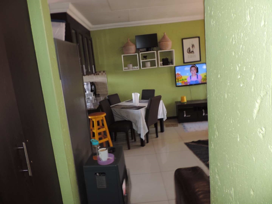 2 Bedroom Property for Sale in Brackendowns Gauteng