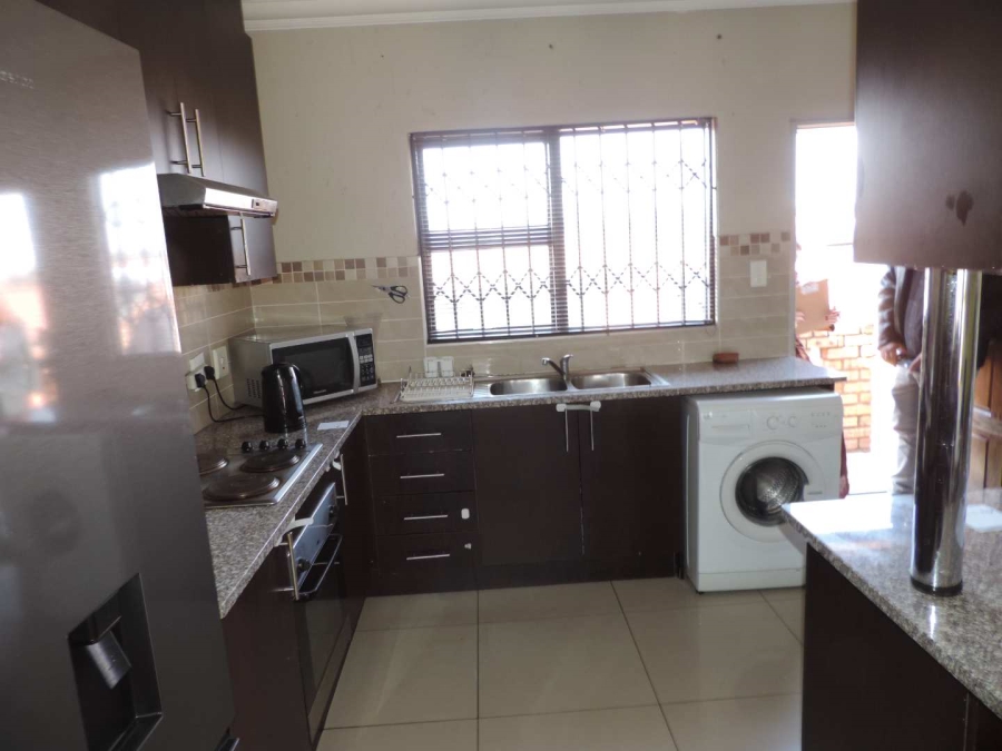 2 Bedroom Property for Sale in Brackendowns Gauteng