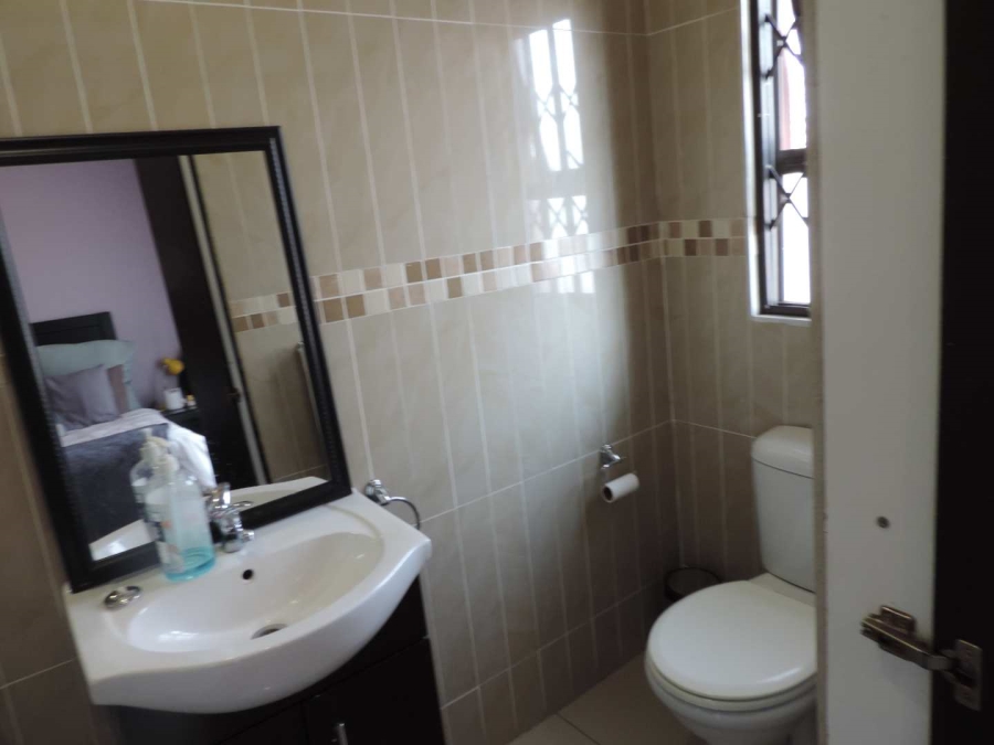 2 Bedroom Property for Sale in Brackendowns Gauteng