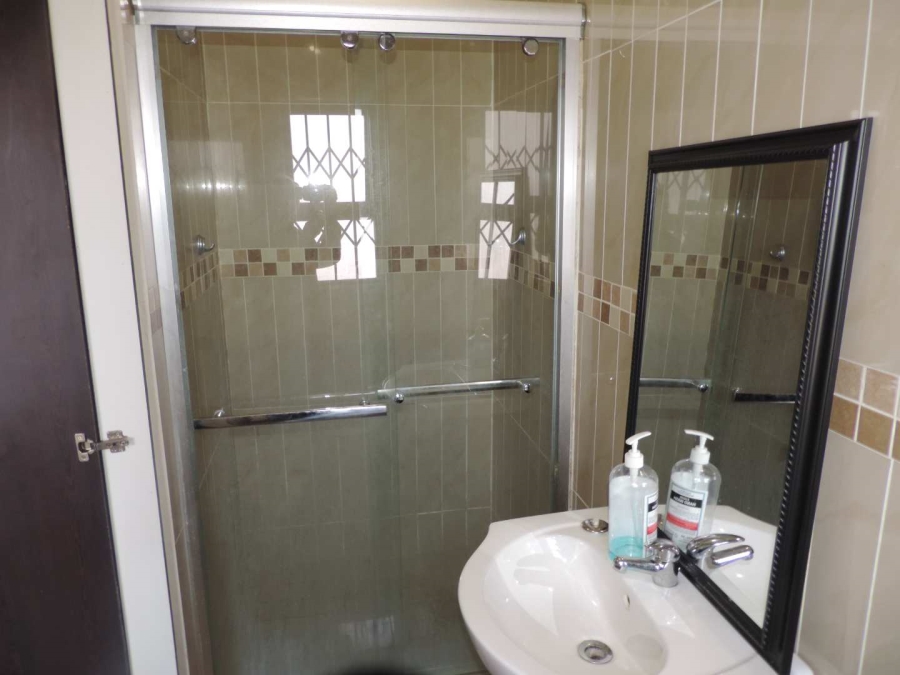 2 Bedroom Property for Sale in Brackendowns Gauteng