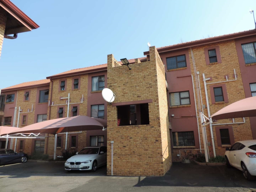 2 Bedroom Property for Sale in Brackendowns Gauteng