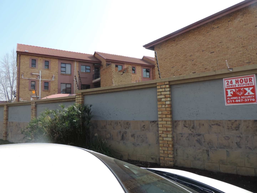 2 Bedroom Property for Sale in Brackendowns Gauteng