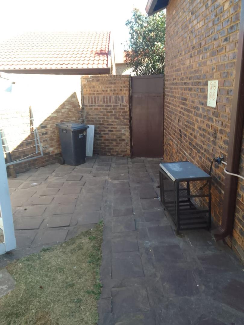 3 Bedroom Property for Sale in Liefde en Vrede Gauteng