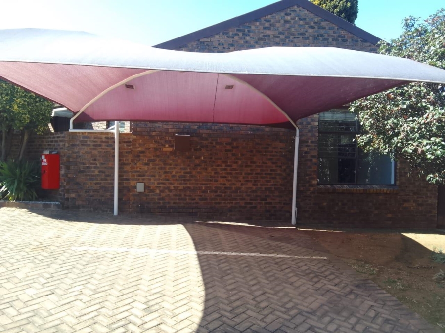 3 Bedroom Property for Sale in Liefde en Vrede Gauteng