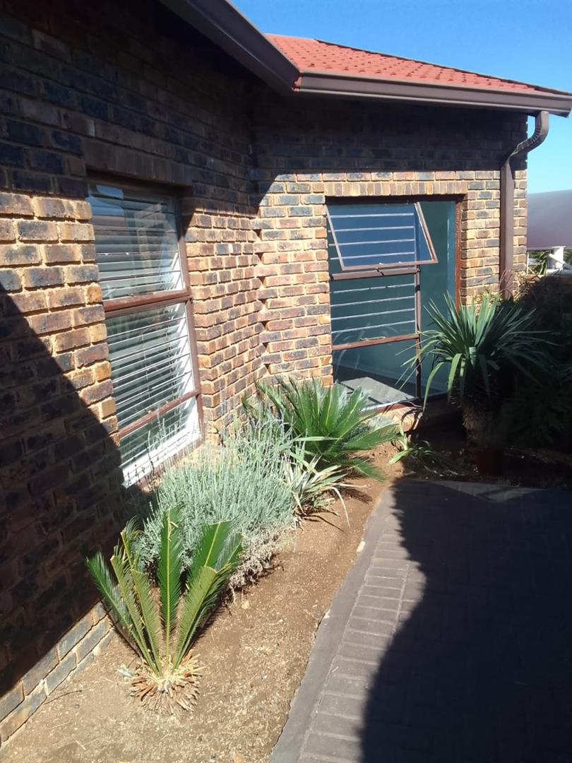 3 Bedroom Property for Sale in Liefde en Vrede Gauteng