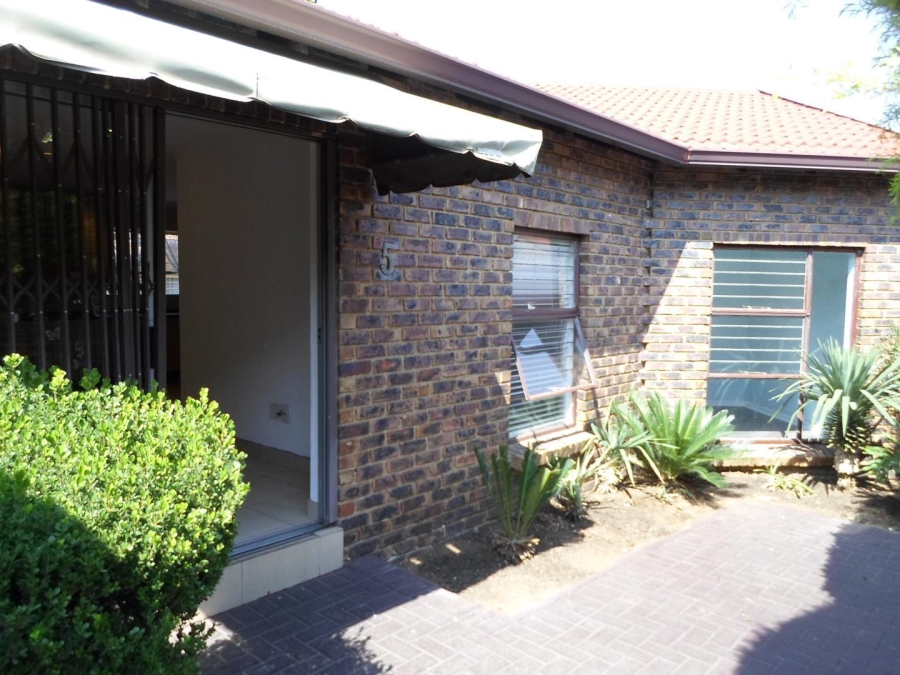 3 Bedroom Property for Sale in Liefde en Vrede Gauteng