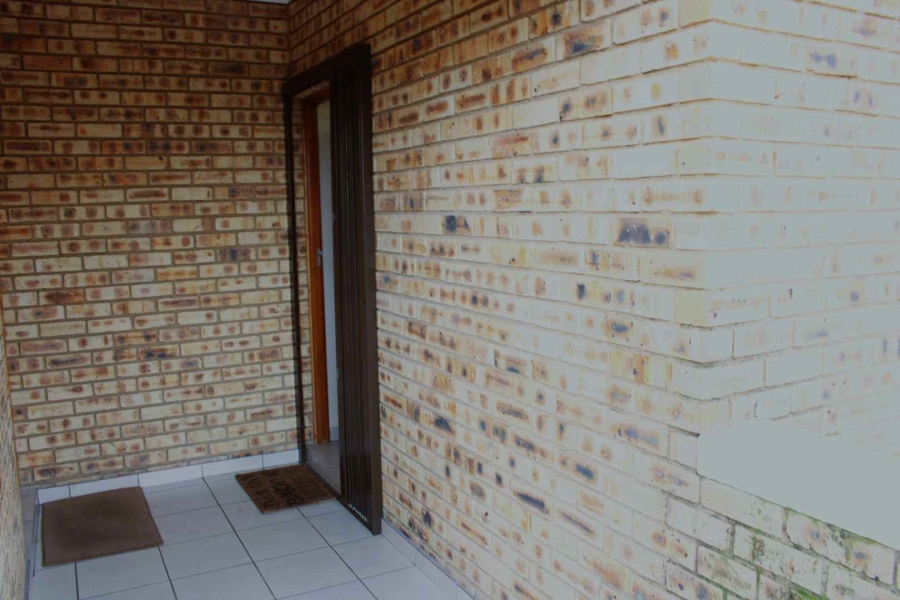 2 Bedroom Property for Sale in South Crest Gauteng