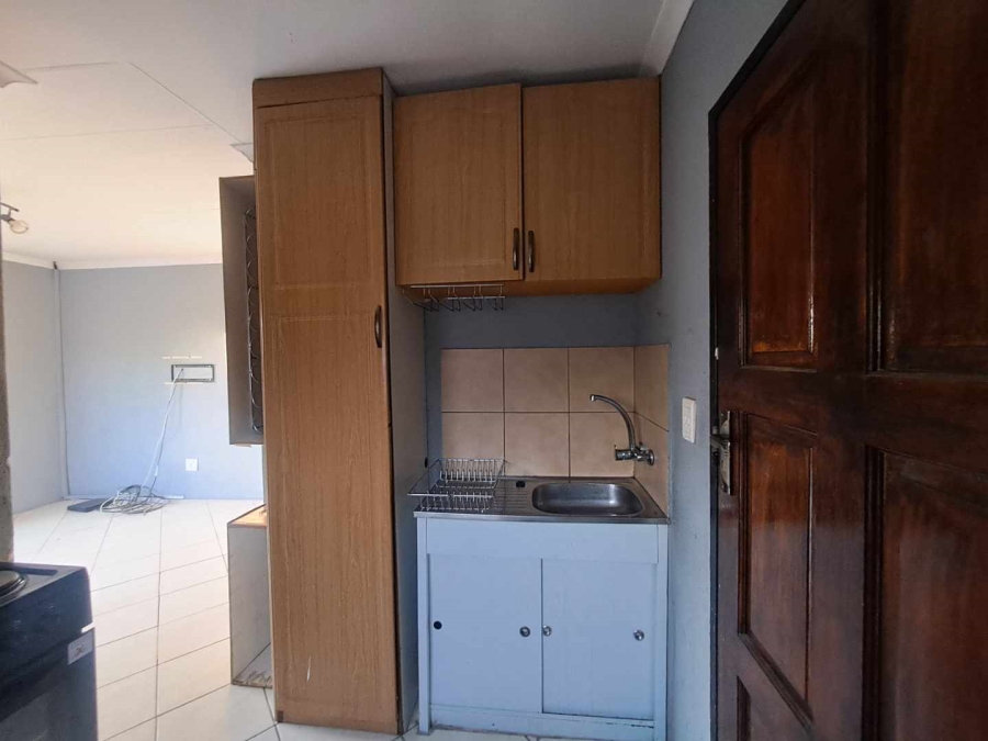 2 Bedroom Property for Sale in Olievenhoutbosch A H Gauteng