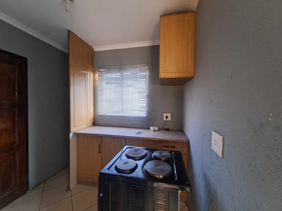 2 Bedroom Property for Sale in Olievenhoutbosch A H Gauteng
