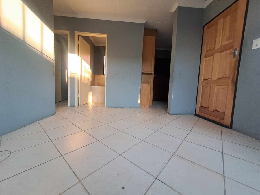 2 Bedroom Property for Sale in Olievenhoutbosch A H Gauteng