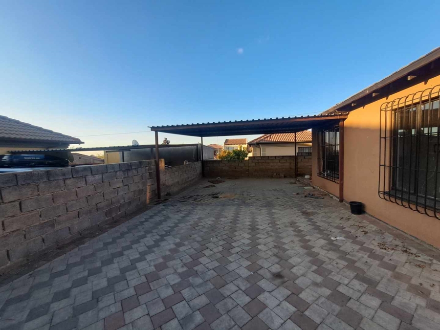 2 Bedroom Property for Sale in Olievenhoutbosch A H Gauteng