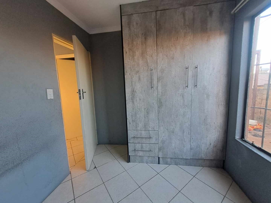 2 Bedroom Property for Sale in Olievenhoutbosch A H Gauteng