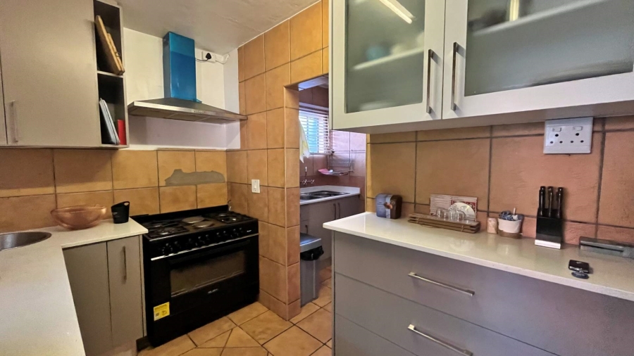 6 Bedroom Property for Sale in Rietvalleipark Gauteng