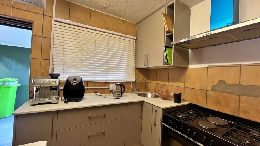 6 Bedroom Property for Sale in Rietvalleipark Gauteng