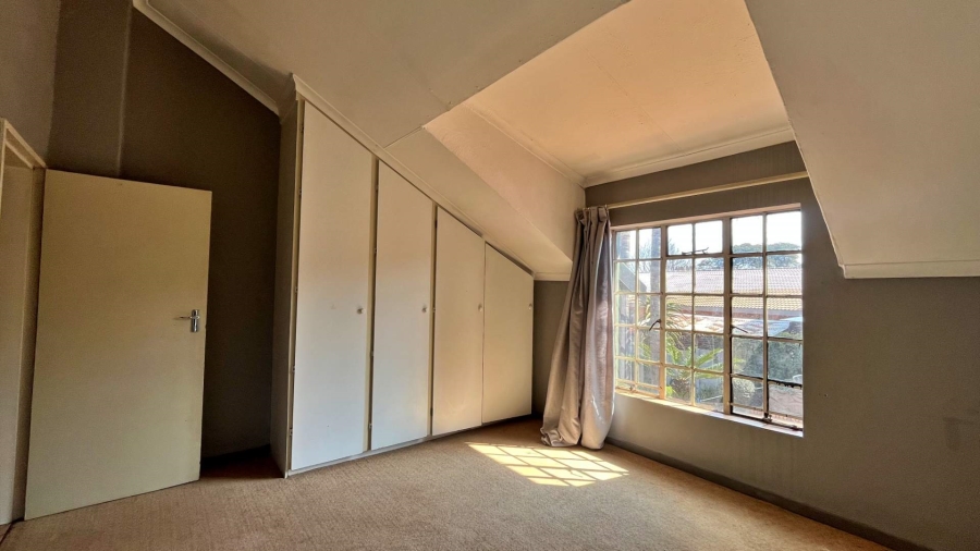 6 Bedroom Property for Sale in Rietvalleipark Gauteng