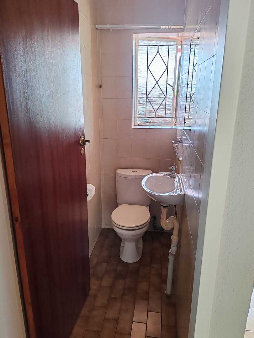 To Let 3 Bedroom Property for Rent in Wilro Park Gauteng