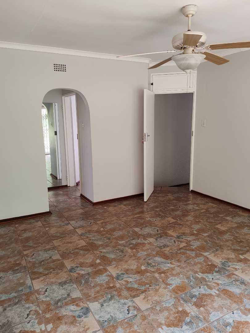 To Let 3 Bedroom Property for Rent in Wilro Park Gauteng