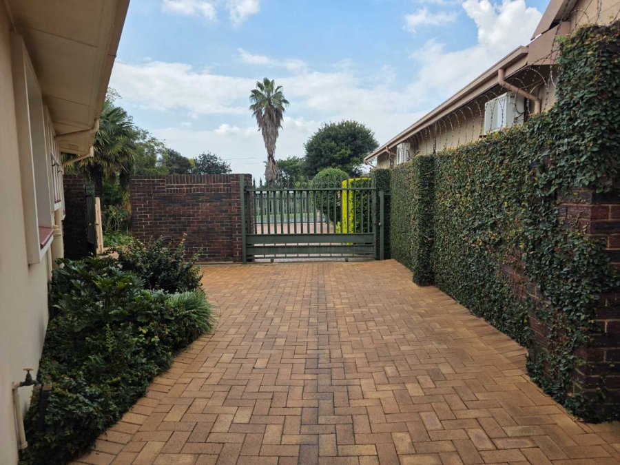4 Bedroom Property for Sale in Horison Park Gauteng