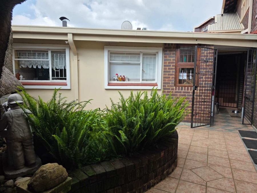 4 Bedroom Property for Sale in Horison Park Gauteng
