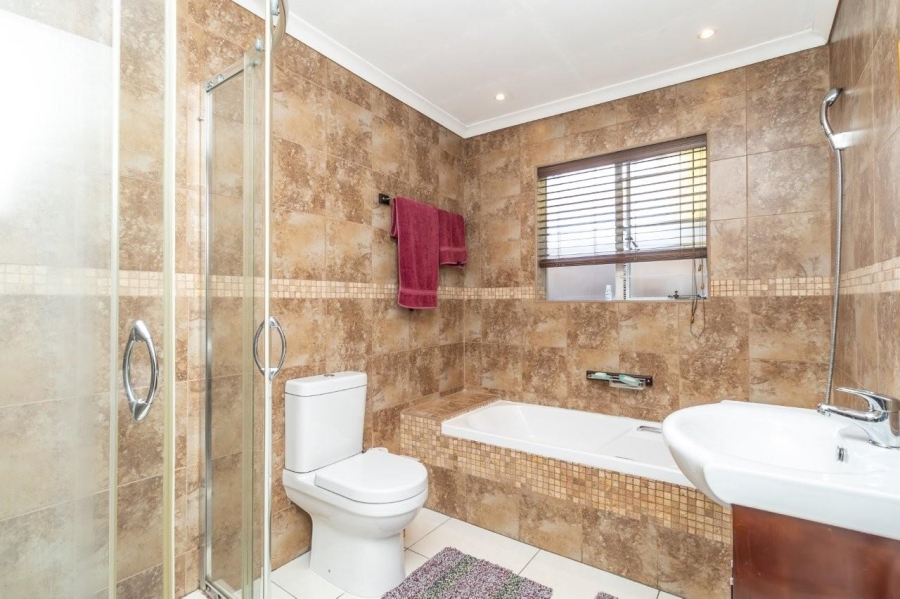 2 Bedroom Property for Sale in Northwold Gauteng