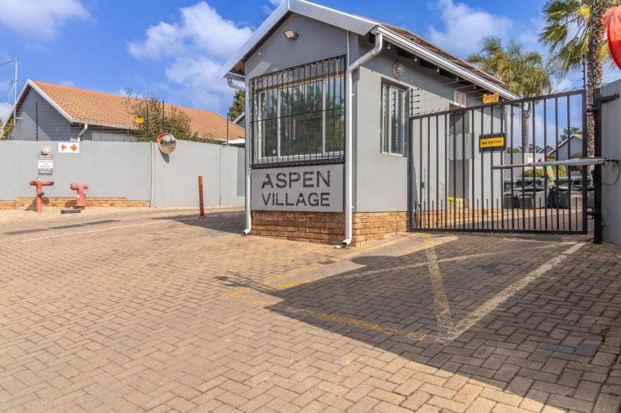 2 Bedroom Property for Sale in Northwold Gauteng